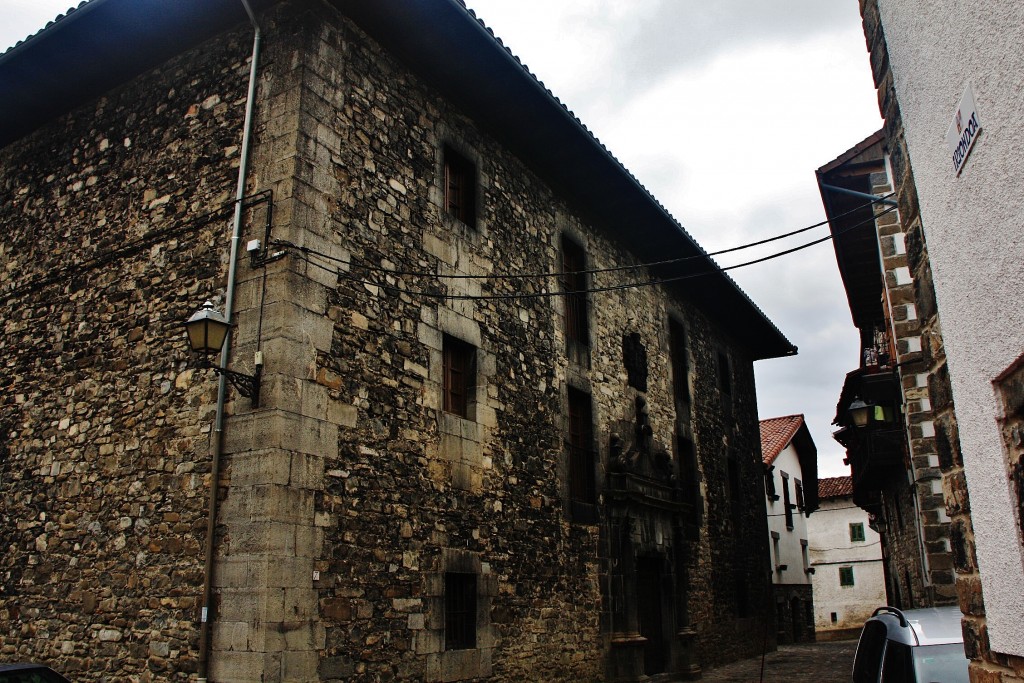 Foto: Vista del pueblo - Roncal (Navarra), España