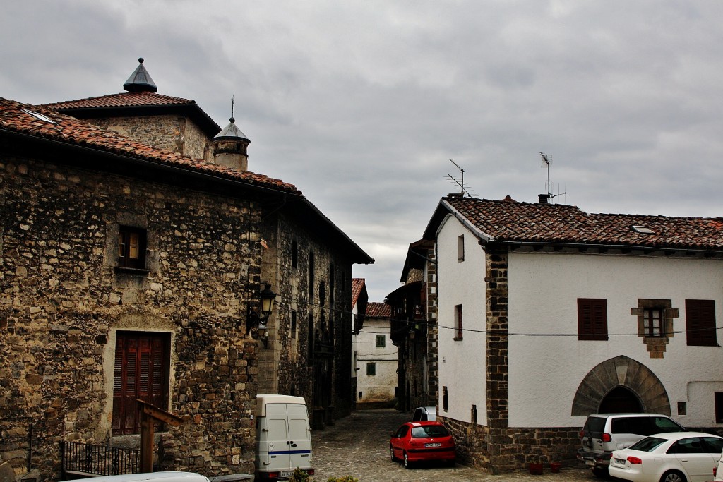 Foto: Vista del pueblo - Roncal (Navarra), España