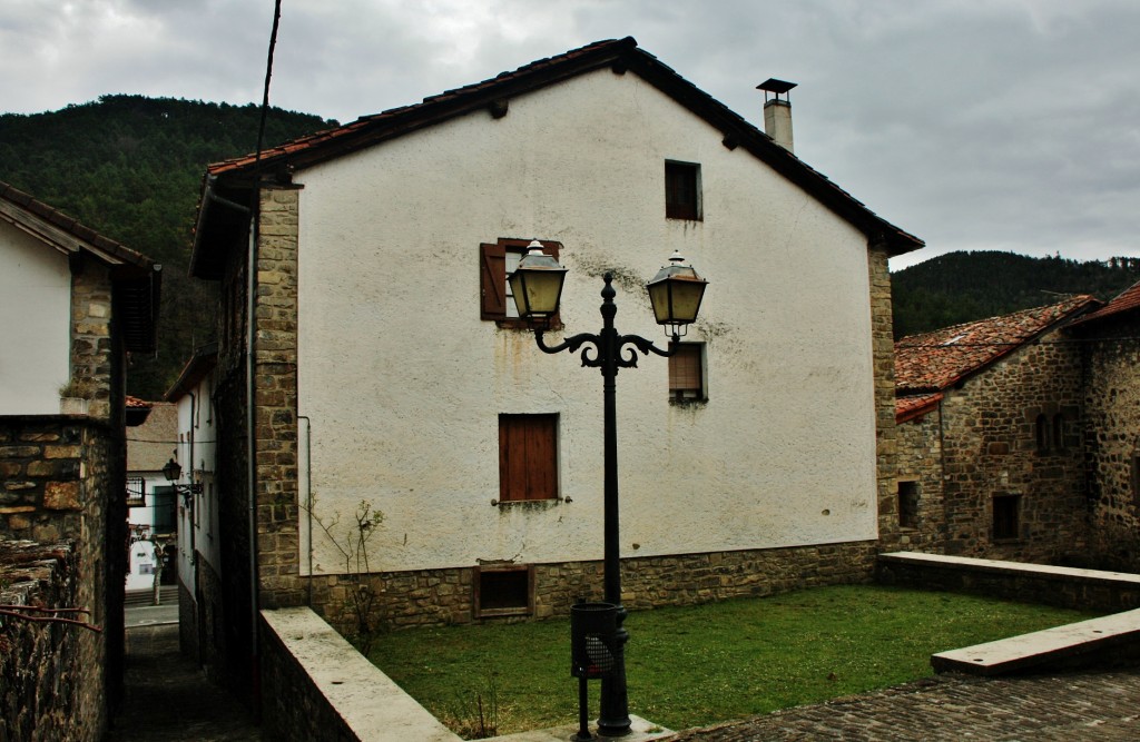 Foto: Vista del pueblo - Roncal (Navarra), España