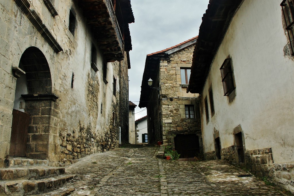 Foto: Vista del pueblo - Roncal (Navarra), España