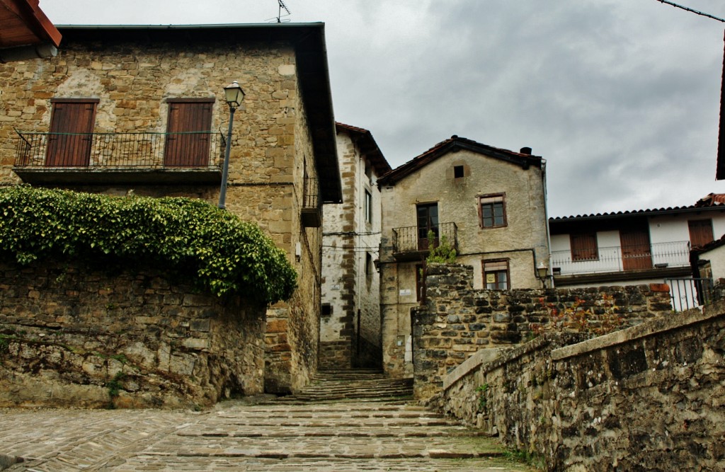 Foto: Vista del pueblo - Roncal (Navarra), España