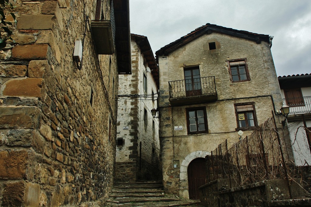 Foto: Vista del pueblo - Roncal (Navarra), España