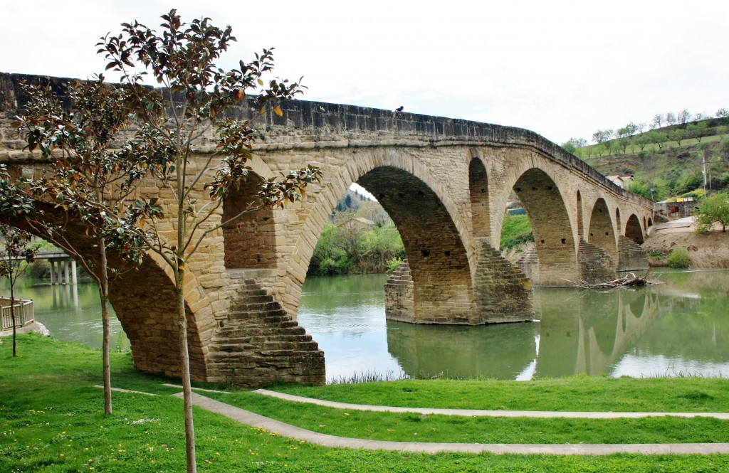 Foto: Puente sobre el rio Arga - Puente la Reina (Navarra), España