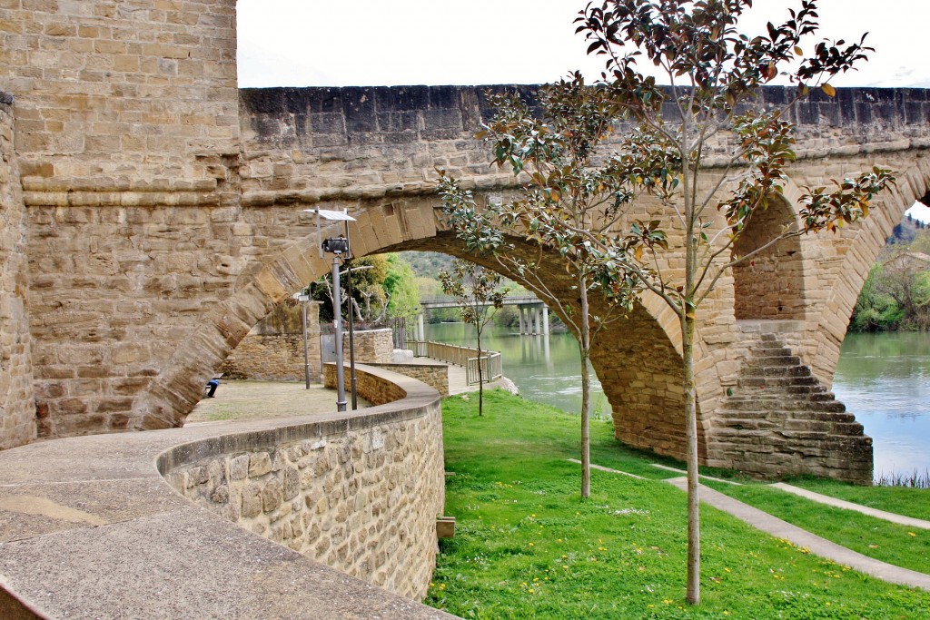 Foto: Puente sobre el rio Arga - Puente la Reina (Navarra), España