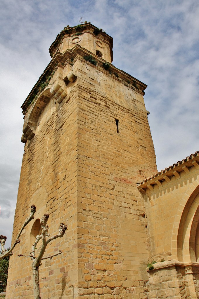 Foto: Iglesia del Crucifijo - Puente la Reina (Navarra), España