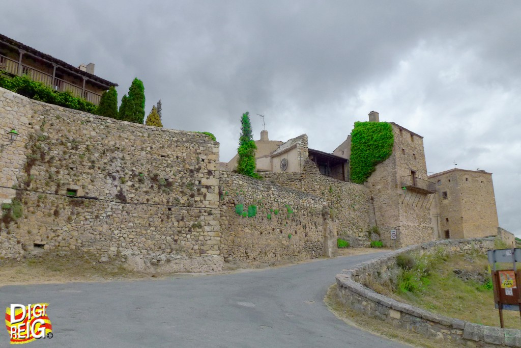 Foto: Muralla de la entrada - Pedraza (Segovia), España