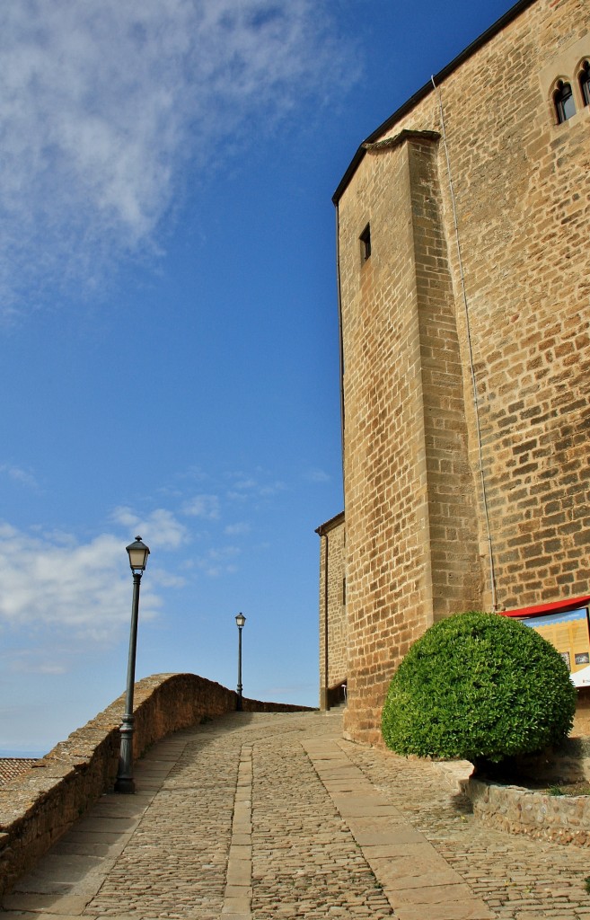 Foto: Iglesia fortaleza de Santa María - Ujué (Navarra), España