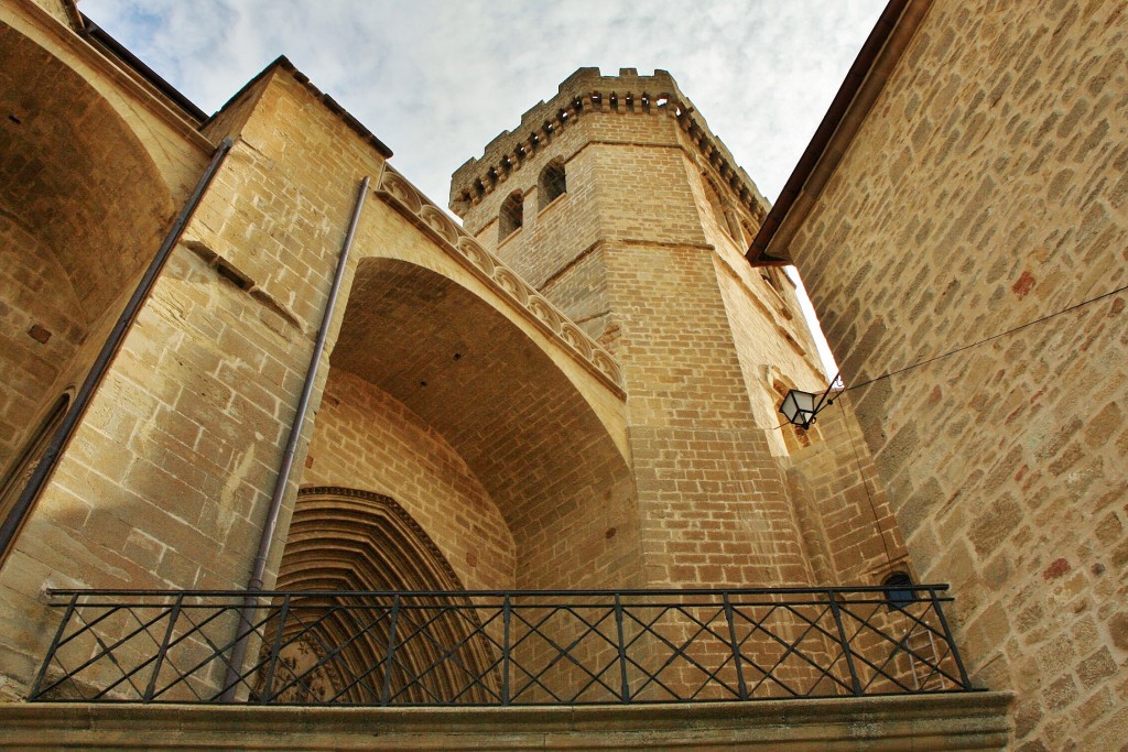 Foto: Iglesia fortaleza de Santa María - Ujué (Navarra), España