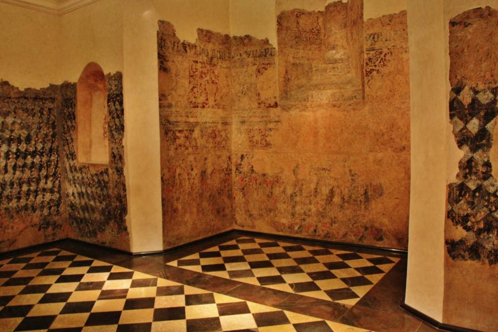 Foto: Restos en el interior del castillo - Marcilla (Navarra), España