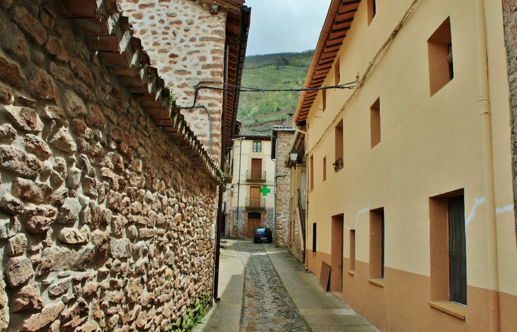 Foto: Vista del pueblo - Viniegra de Abajo (La Rioja), España