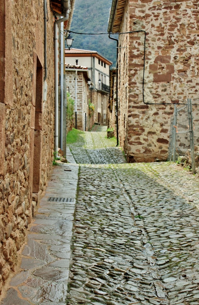 Foto: Vista del pueblo - Viniegra de Abajo (La Rioja), España