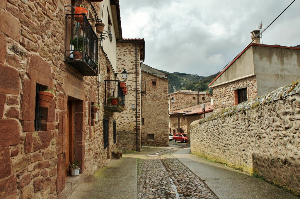 Foto: Vista del pueblo - Viniegra de Abajo (La Rioja), España