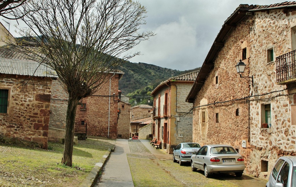 Foto: Vista del pueblo - Viniegra de Abajo (La Rioja), España