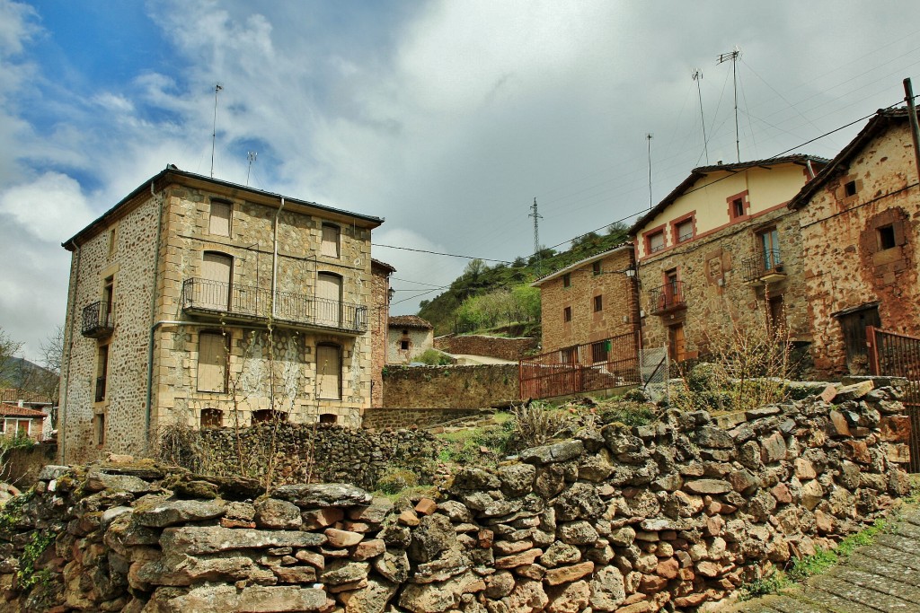 Foto: Vista del pueblo - Viniegra de Abajo (La Rioja), España