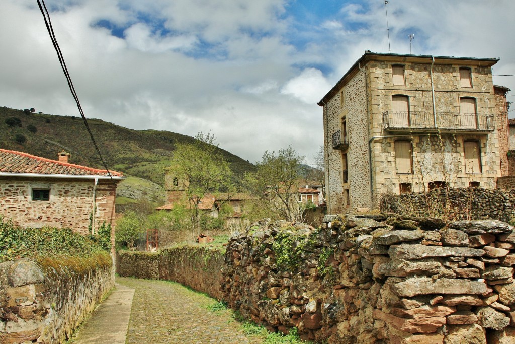 Foto: Vista del pueblo - Viniegra de Abajo (La Rioja), España