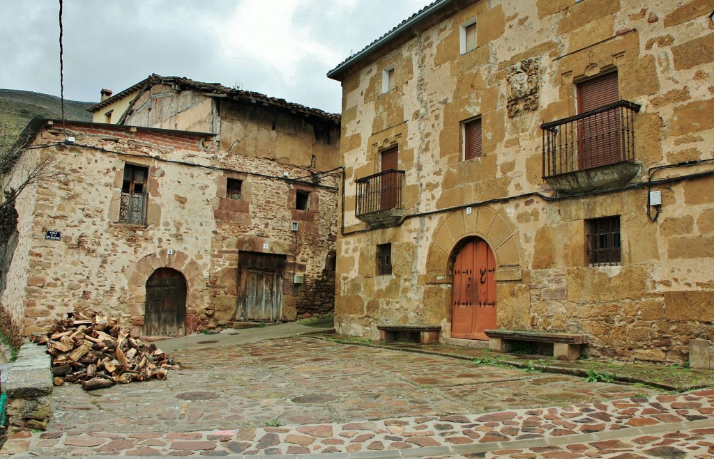 Foto: Vista del pueblo - Ventrosa (La Rioja), España