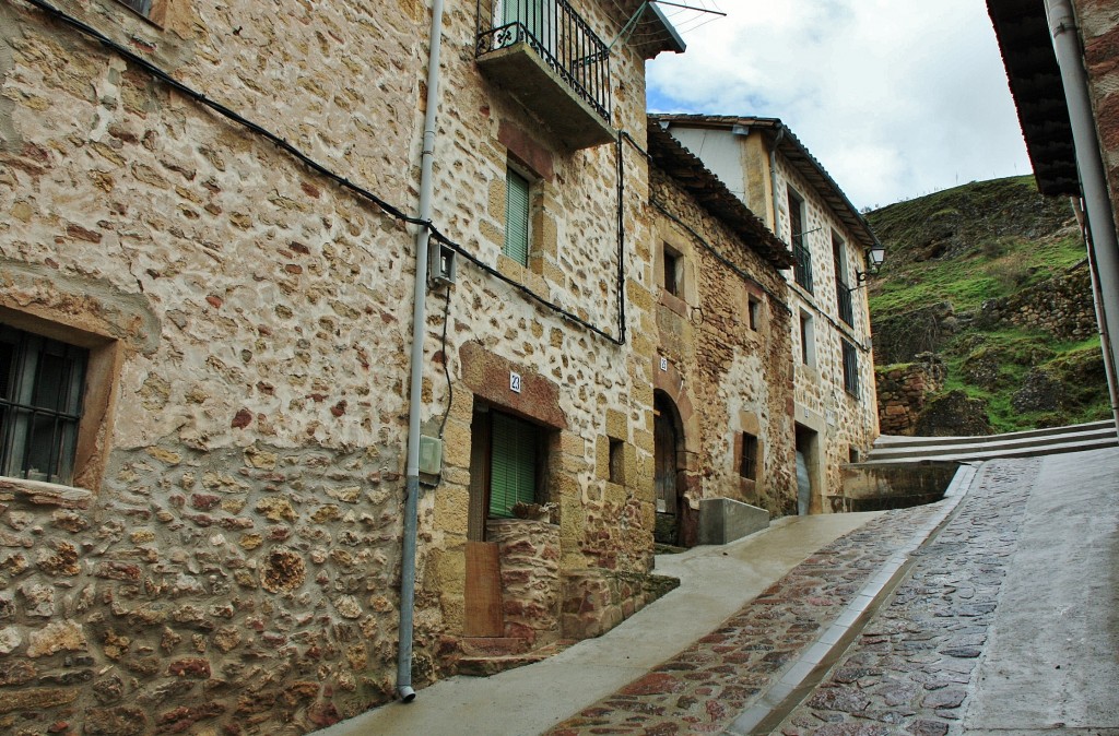 Foto: Vista del pueblo - Ventrosa (La Rioja), España