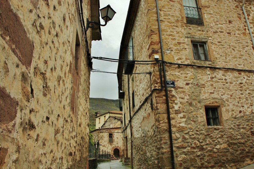 Foto: Vista del pueblo - Ventrosa (La Rioja), España