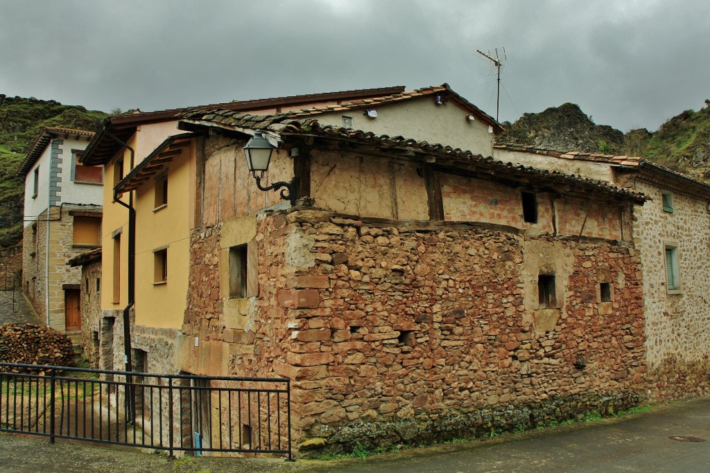 Foto: Vista del pueblo - Ventrosa (La Rioja), España