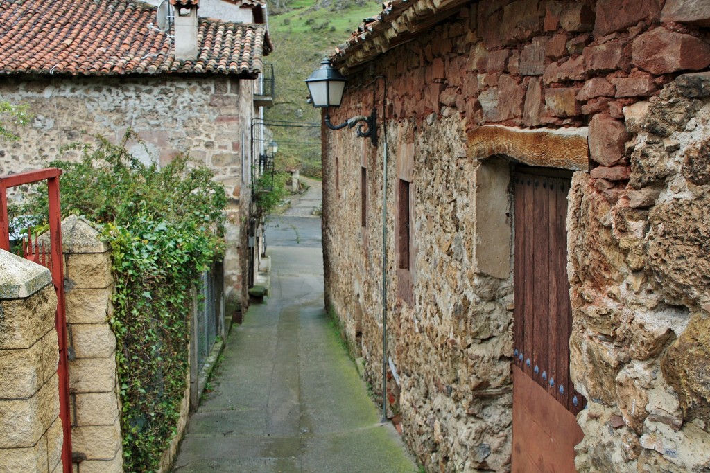 Foto: Vista del pueblo - Ventrosa (La Rioja), España