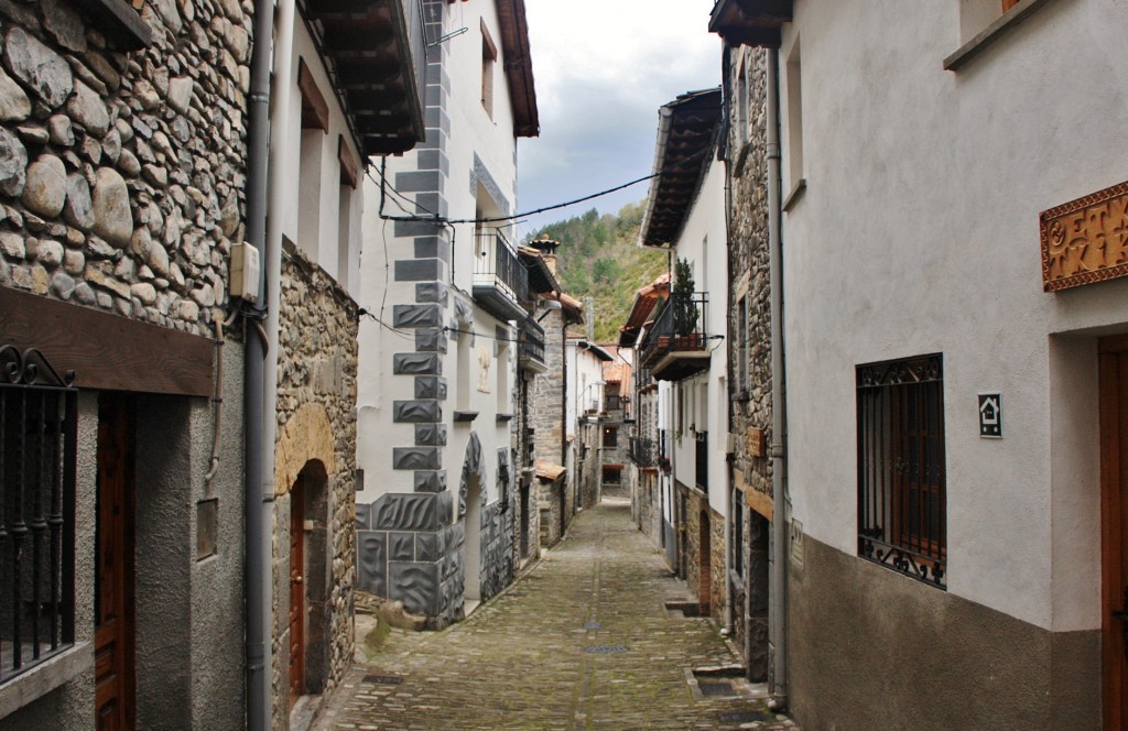 Foto: Centro histórico - Burgui (Navarra), España