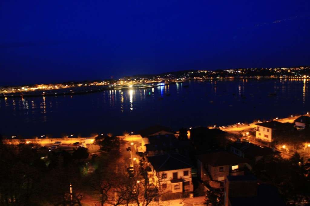 Foto: Vista nocturna - Hondarribia (Gipuzkoa), España