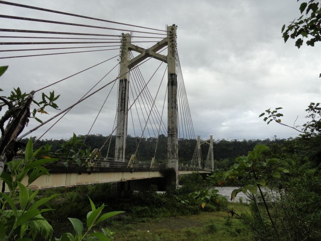 Foto: Estructura  del puente - Simón Bolívar (Pastaza Chuvitayo) (Pastaza), Ecuador