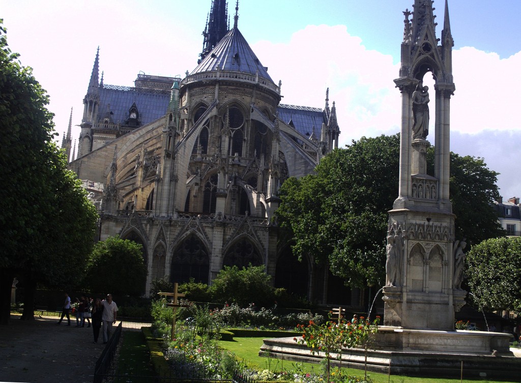 Foto: PLAZA DE SAN JUAN(NOTRE DAME) - Paris, Francia