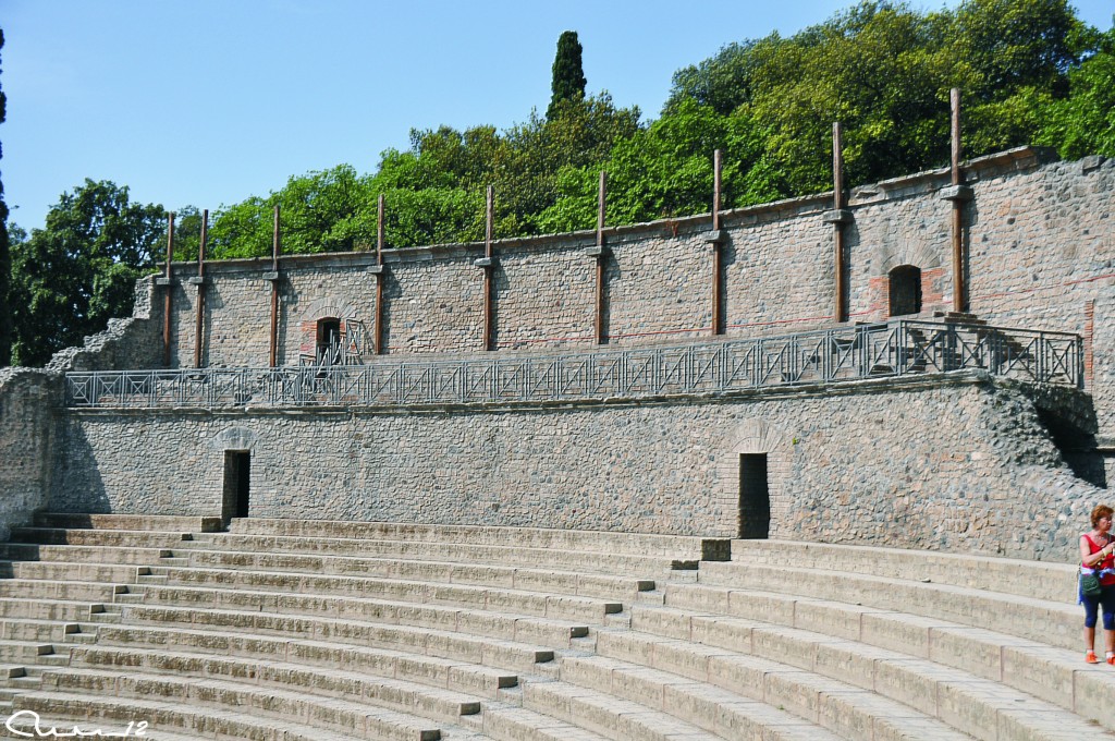 Foto: Teatro romano - Napoles, Italia