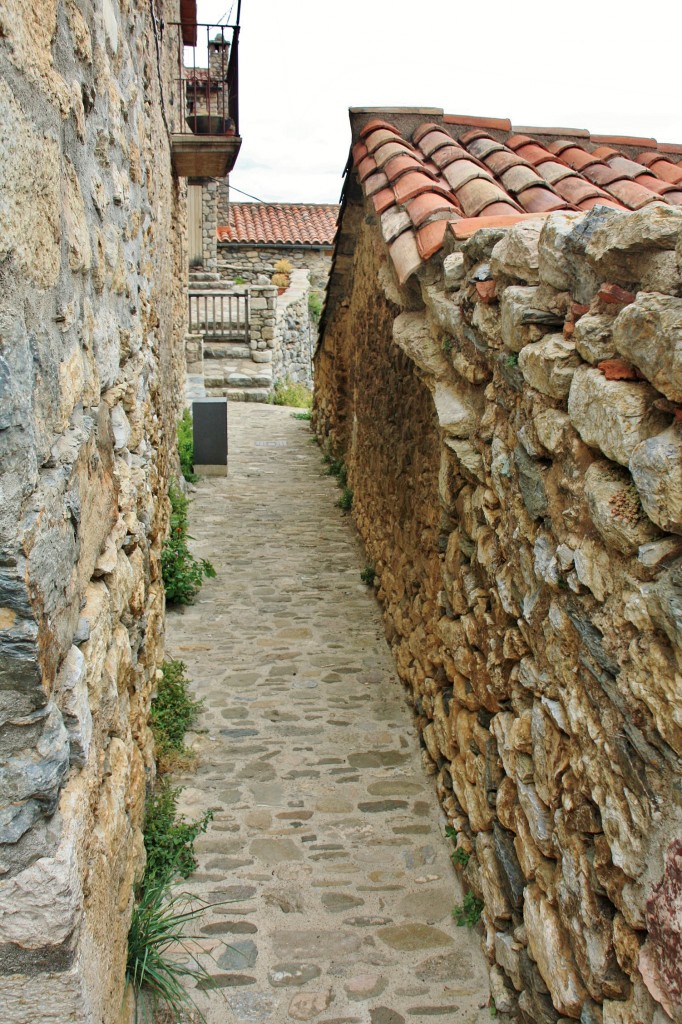 Foto: Recinto medieval - La Roca (Girona), España