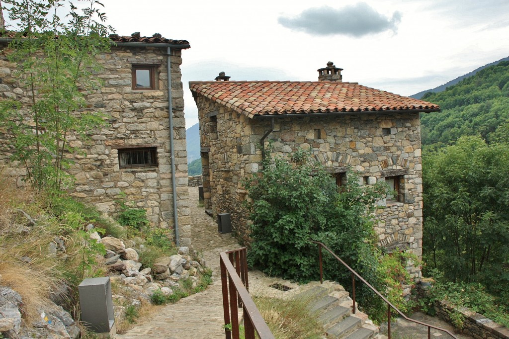 Foto: Recinto medieval - La Roca (Girona), España