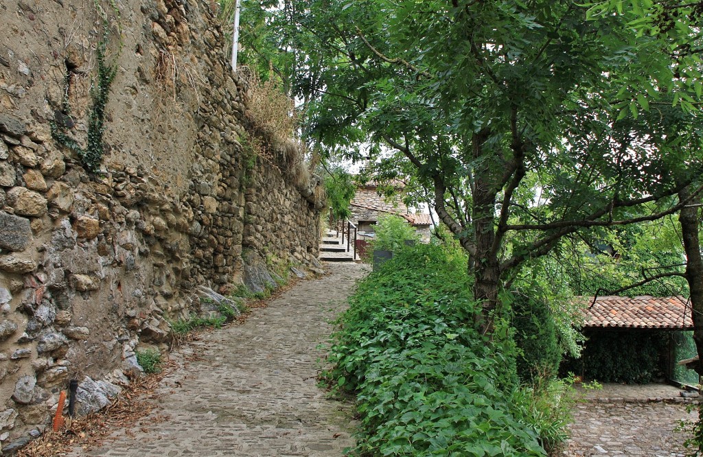 Foto: Recinto medieval - La Roca (Girona), España