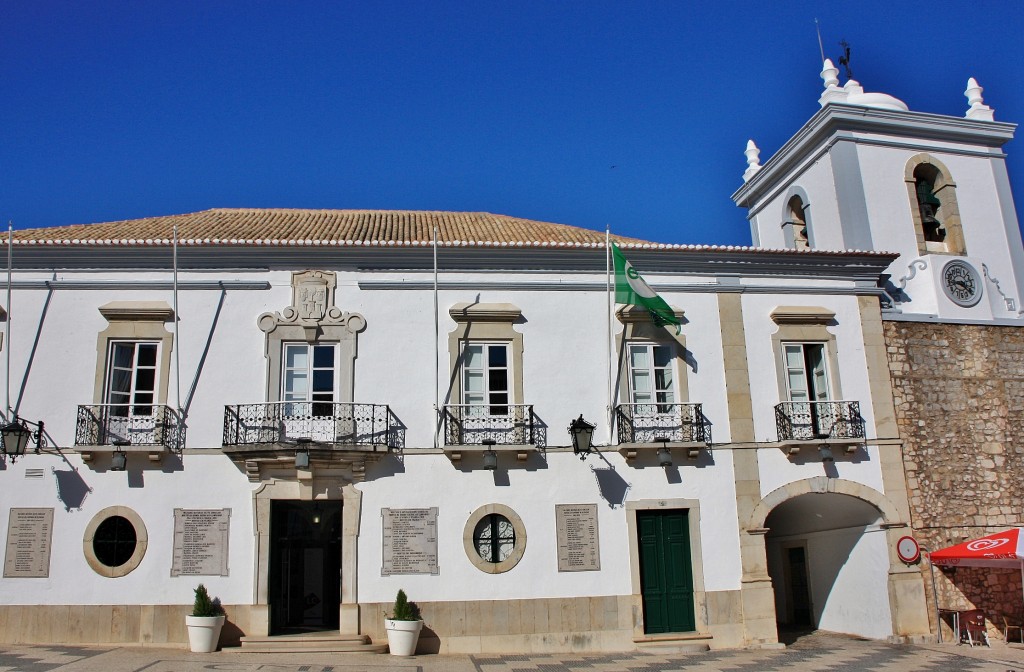 Foto: Edificio dos Paços do Concelho - Loulé (Faro), Portugal