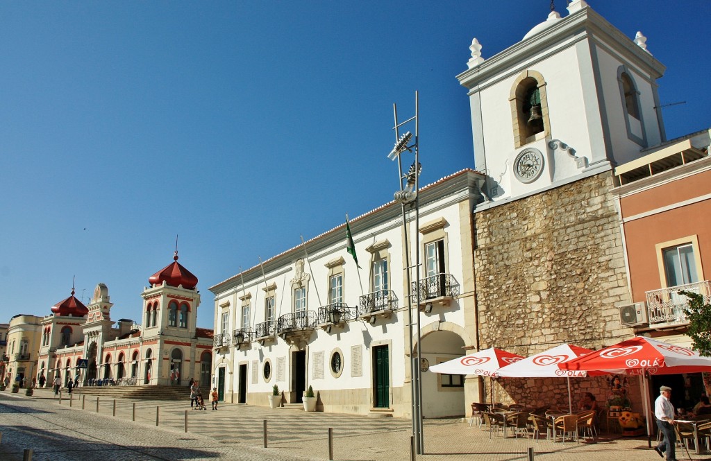 Foto: Edificio dos Paços do Concelho - Loulé (Faro), Portugal