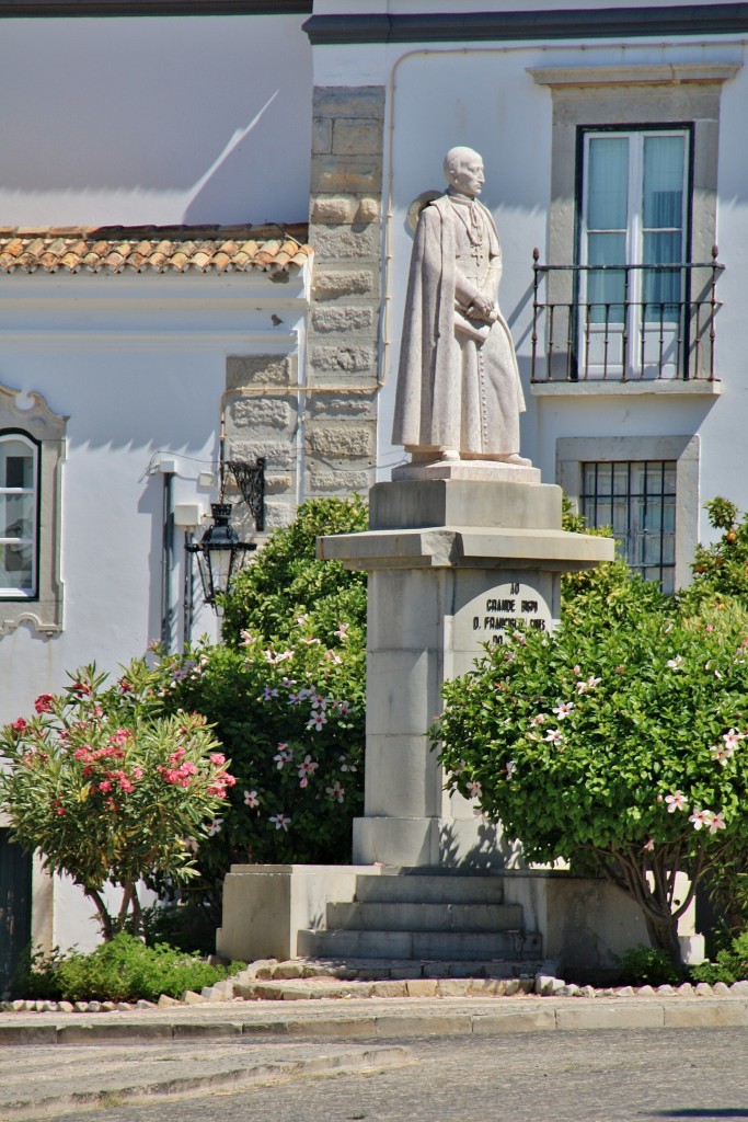 Foto: Largo da Sé - Faro, Portugal