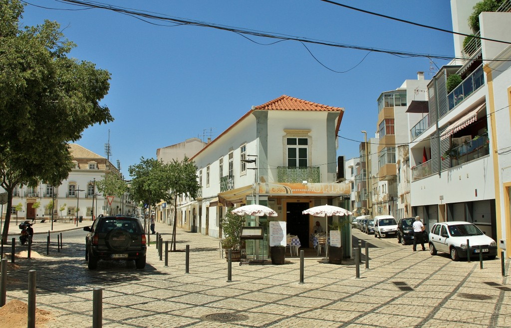 Foto: Vista de la ciudad - Alvôr (Faro), Portugal