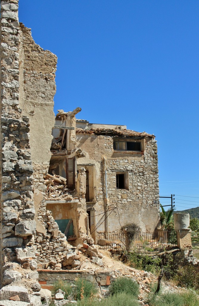 Foto: Restos de la guerra civil - Corbera d´Ebre (Tarragona), España