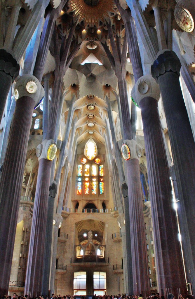 Foto: Interior de la Sagrada Familia - Barcelona (Cataluña), España