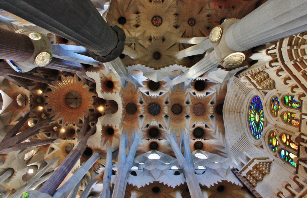 Foto: Interior de la Sagrada Familia - Barcelona (Cataluña), España