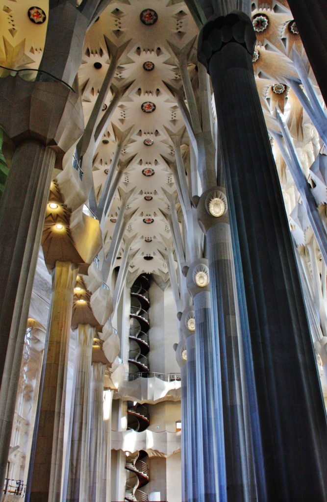 Foto: Interior de la Sagrada Familia - Barcelona (Cataluña), España