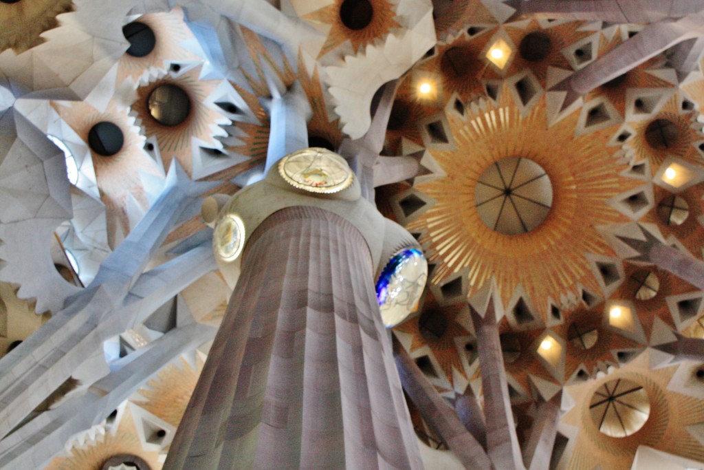 Foto: Interior de la Sagrada Familia - Barcelona (Cataluña), España