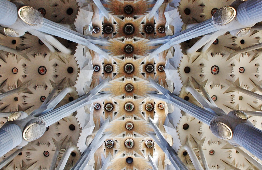 Foto: Interior de la Sagrada Familia - Barcelona (Cataluña), España