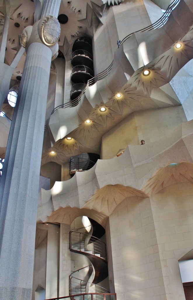 Foto: Interior de la Sagrada Familia - Barcelona (Cataluña), España