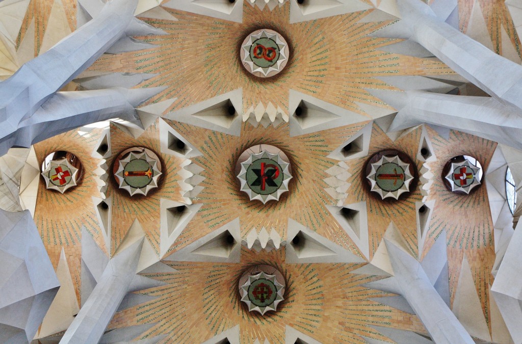 Foto: Interior de la Sagrada Familia - Barcelona (Cataluña), España