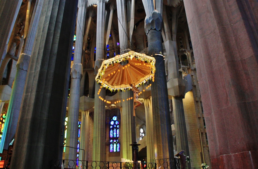 Foto: Interior de la Sagrada Familia - Barcelona (Cataluña), España