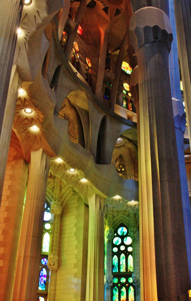 Foto: Interior de la Sagrada Familia - Barcelona (Cataluña), España