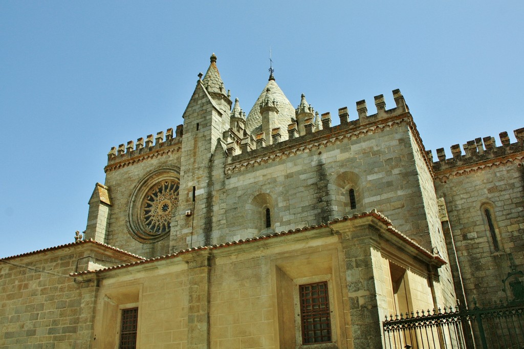 Foto: Catedral - Évora, Portugal