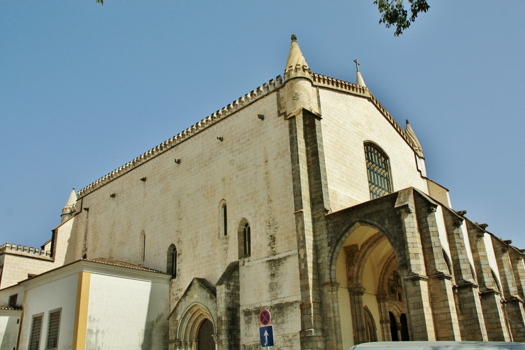 Foto: Iglesia de San Francisco - Évora, Portugal