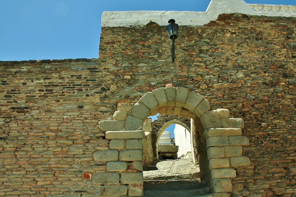 Foto: Puerta de la muralla - Monsaraz (Coimbra), Portugal