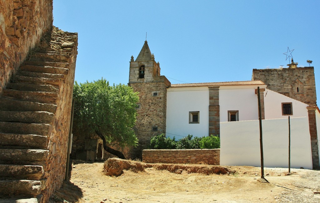 Foto: Recinto amurallado - Mourao (Évora), Portugal